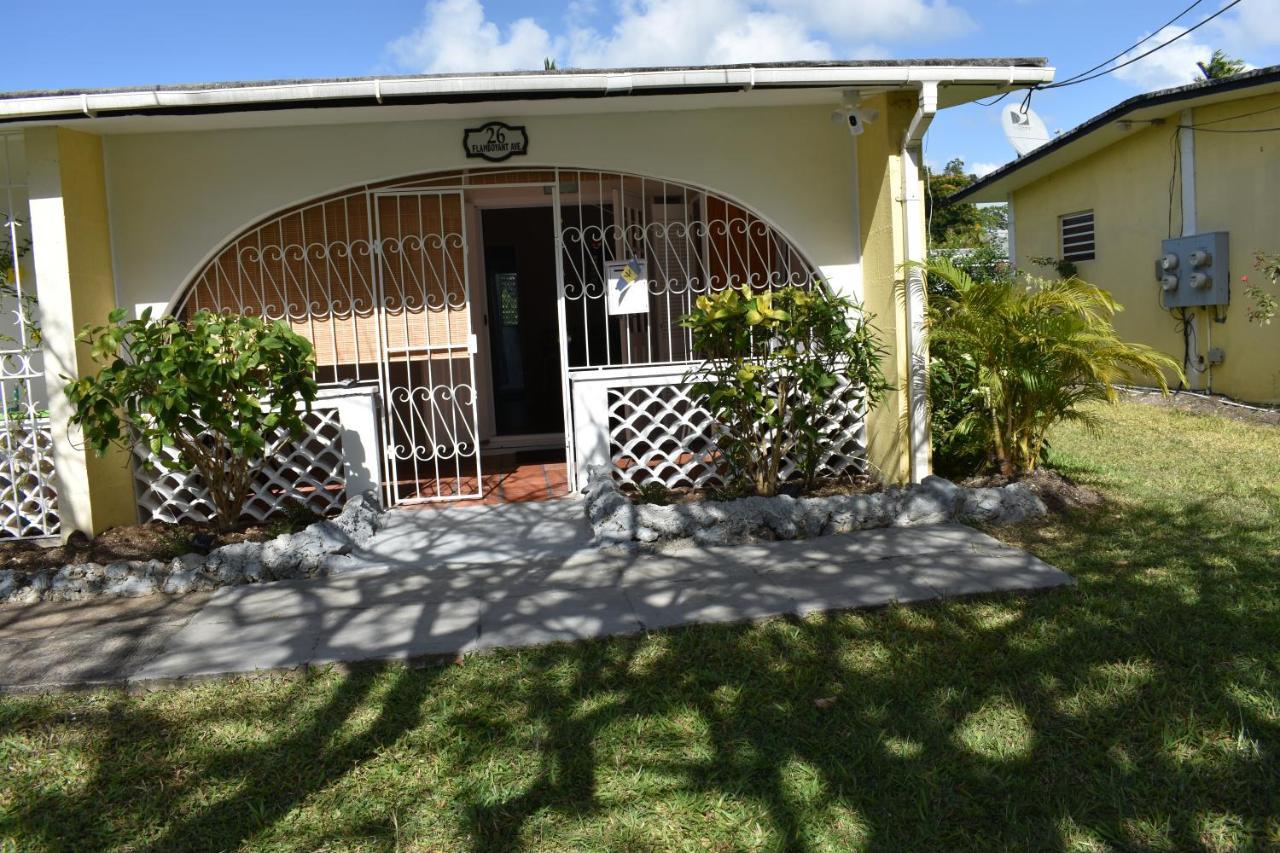 Flamboyant Beach House Saint James Exterior photo